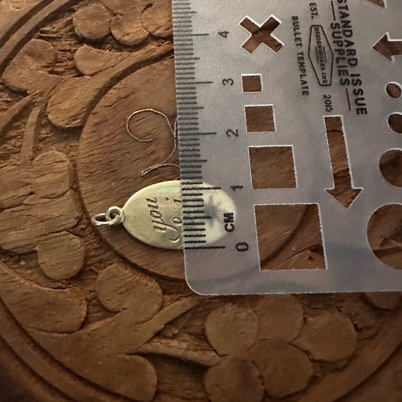 Florence and Nell custom Original Oval Momento Pendant Charm – Hand Engraved - Picture 7 of 9